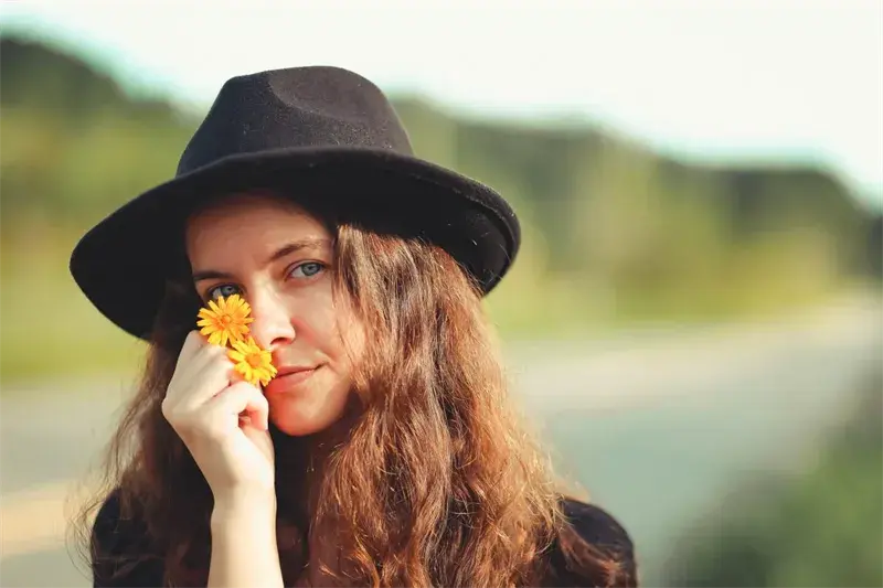 How to Wear a Fedora Hat: a Guide for Men and Women