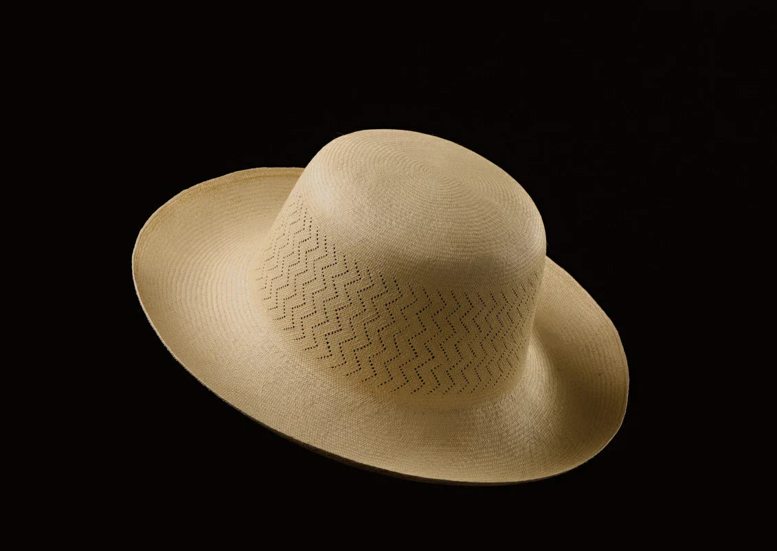 Unveiling Crowned Elegance: Straw Weaving Art