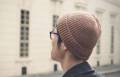 4 Ways for Men to Wear a Beanie Fashionable and Stylish in 2021